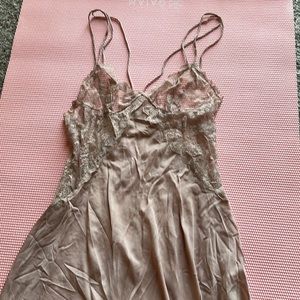 🤎vintage tan lace nightgown🤎